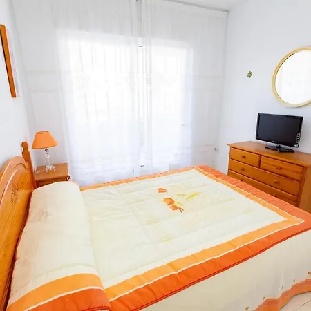 Flats Friends Apolo Xvi Xvii * Calp